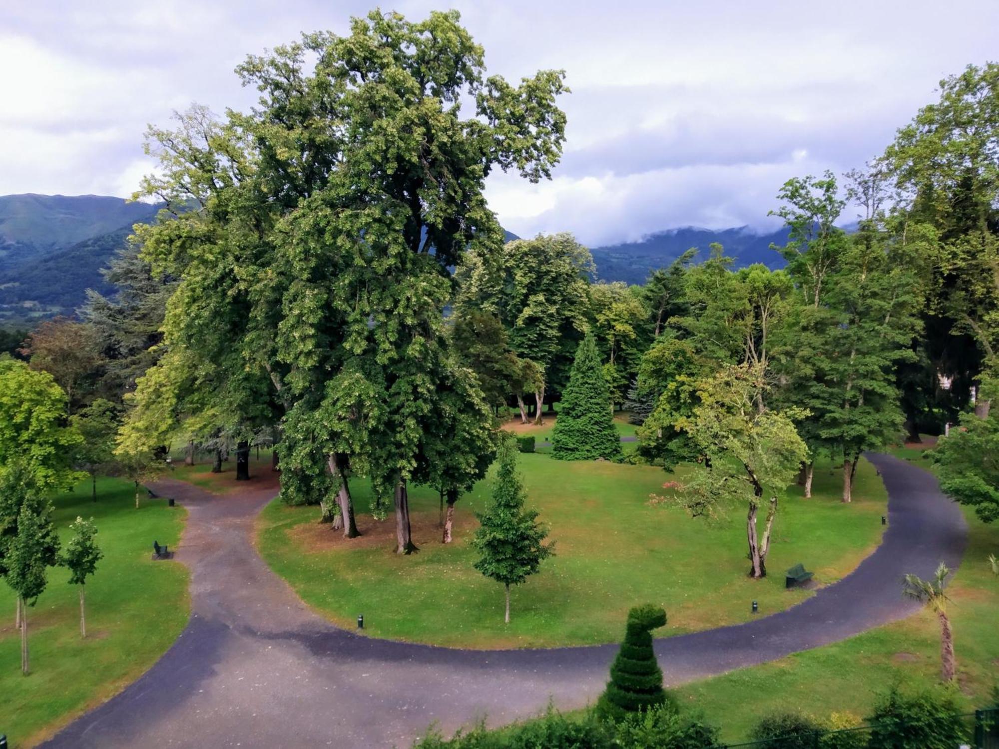 Le Balcon Du Parc, Entre Lourdes Et Gavarnie Argeles-Gazost Exterior photo